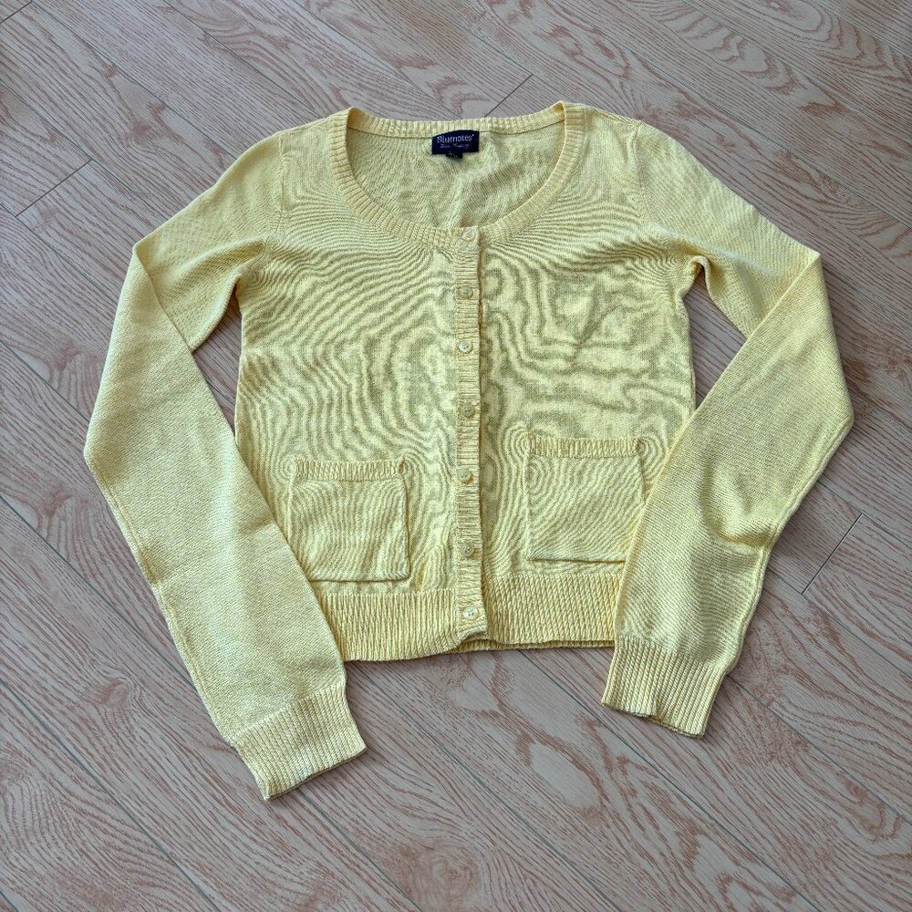 Bluenotes Yellow Cropped Cardigan buttons pockets size medium knit